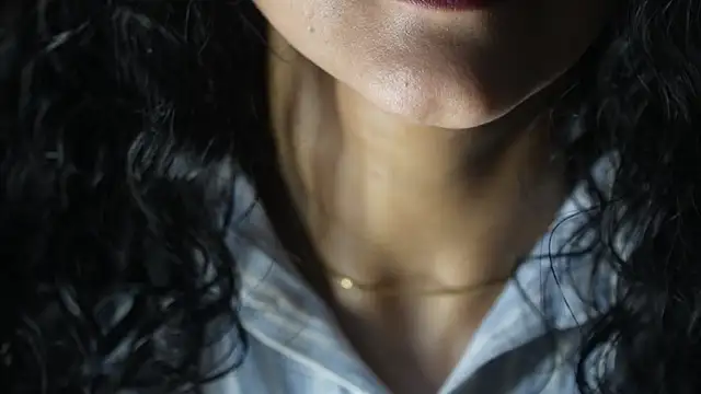 -AyeshaSinghania- online show from April 25, 12:30 pm