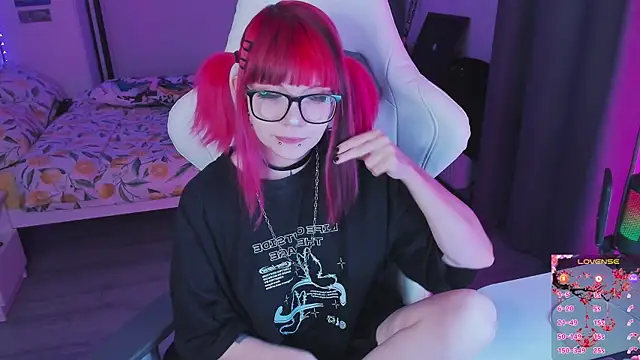 Yumi Youkai online show from September 17, 5:11 pm