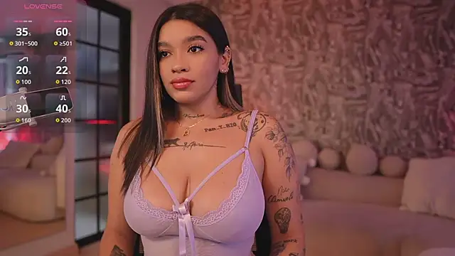 HannahW  online show from September 17, 7:01 pm