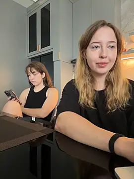 Nura n Sarah online show from December 20, 5:55 am