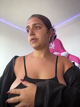 Alicia Ruiz online show from March 23, 8:59 pm