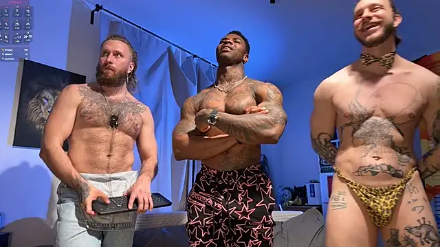 rusbigpaul online show from April 15, 7:58 pm