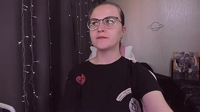 MissBrightShine online show from October 9, 11:58 am