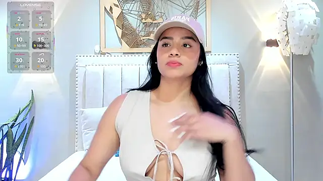 Paula Desousa online show from October 11, 9:17 pm