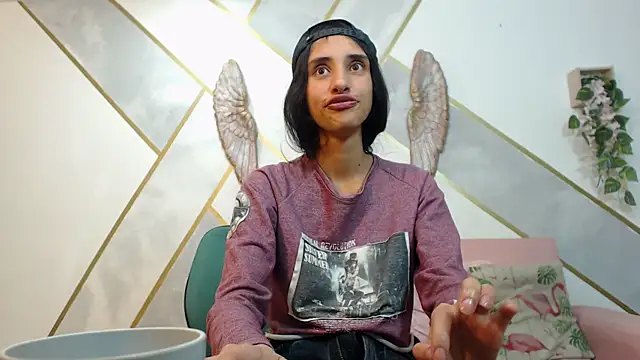 RoxanaCyrano  online show from October 23, 7:31 pm