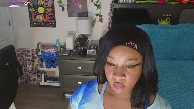 temptressbeauty24 online show from September 23, 2:32 am