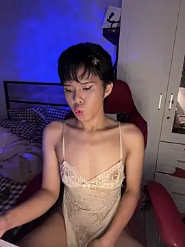 Plaxtique online show from February 6, 6:22 pm