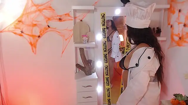  Kim  M online show from October 14, 1:25 pm