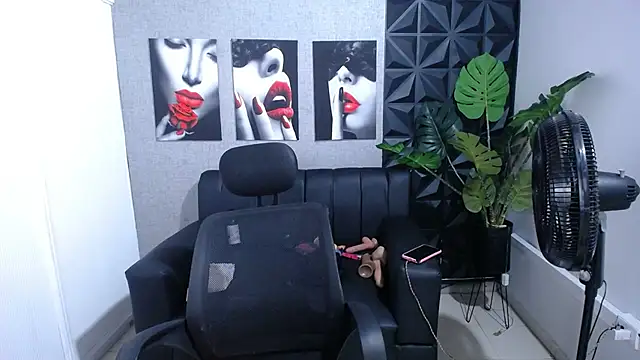 Valentinaa mature online show from May 29, 2:53 am