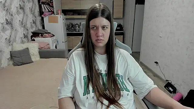 Lis Kollen online show from November 23, 3:14 pm