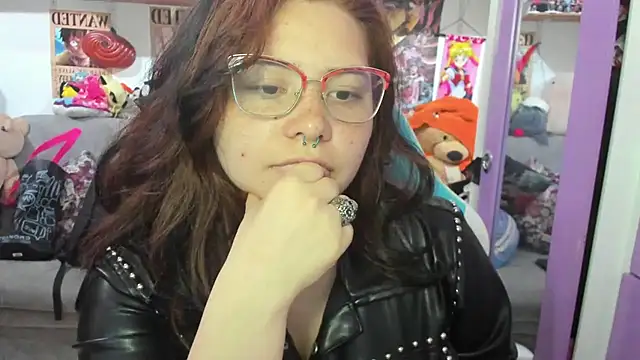 soficammy online show from September 22, 8:40 pm