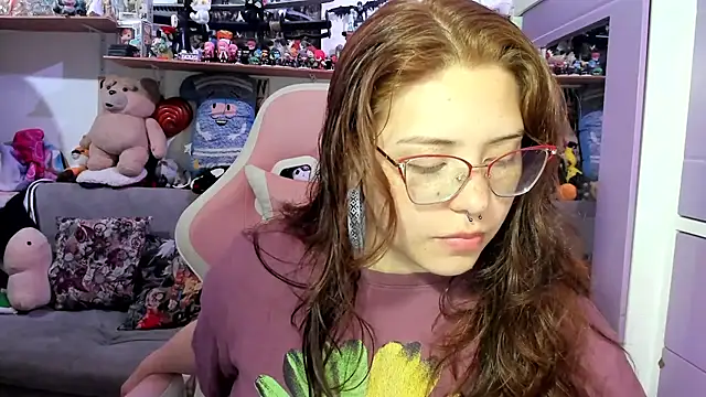 soficammy online show from June 11, 12:32 am