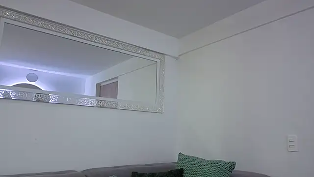 nelumbonucifera online show from October 12, 1:19 am